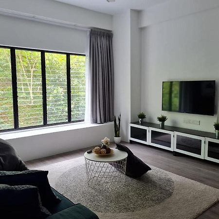 4-7 Pax Genting View Resort Kempas Residence -Free Wifi, Netflix And Free Parking 云顶高原 外观 照片
